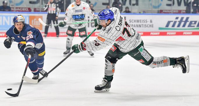 Torjäger Matt Puempel bleibt ein Panther