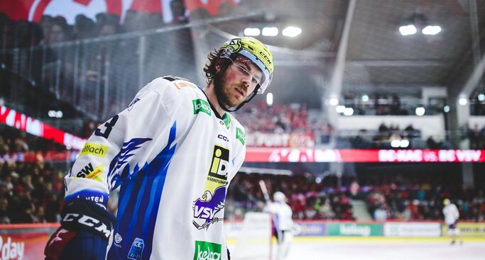 Center Chris Collins wird ein Panther