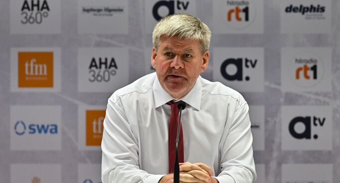 Bill Peters bleibt Cheftrainer der Panther