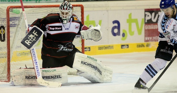 Patrick Ehelechner bleibt die Nummer 1 im Panther-Tor